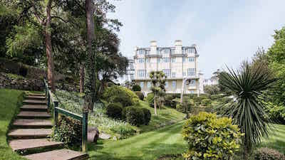 Your Holiday Hotel 
