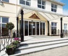Holiday Hotel