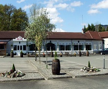 Holiday Hotel